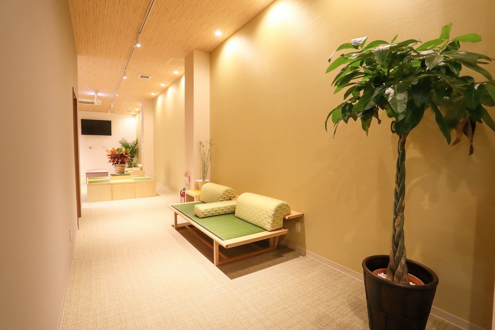 Bnb+ Tsuruhashi 鶴橋店 * 大阪市